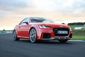 2017 Audi TT RS coupe review