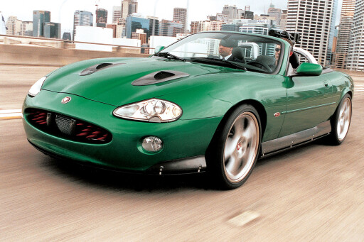 Jaguar XKR - Die Another Day (2002)