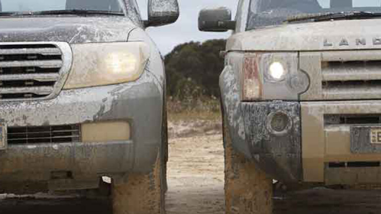LandCruiser 200 VX vs Discovery 3 HSE review