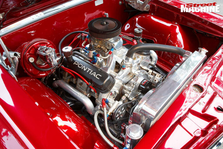 Pontiac GTO engine bay