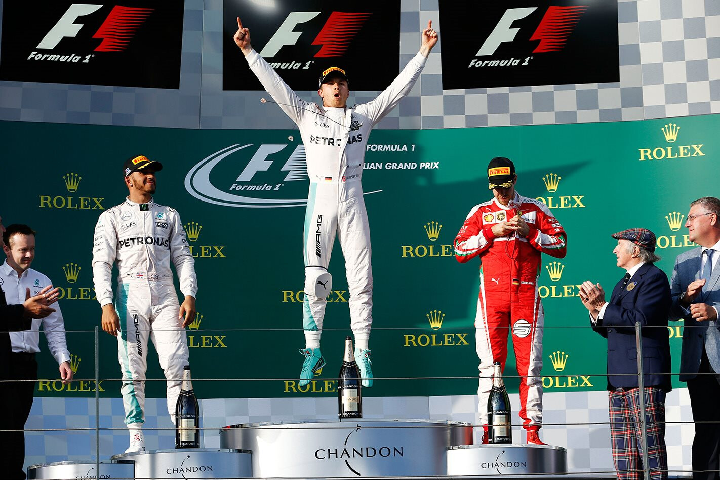 Resistente ligegyldighed med hensyn til 2016 Australian Grand Prix: Nico Rosberg wins
