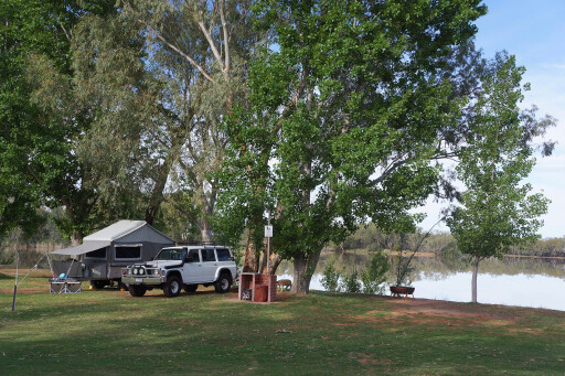 Copi Hollow Lake campsite Darling River NSW.jpg