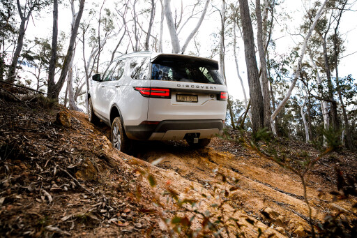 2017 Land Rover Discovery rocky terrain.jpg