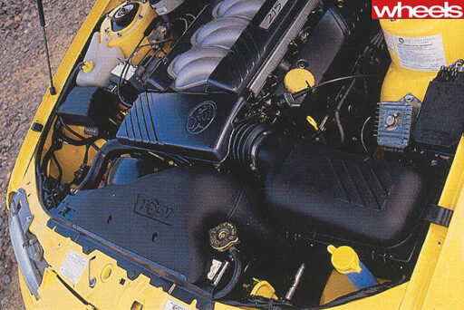 HSV GTS-R engine