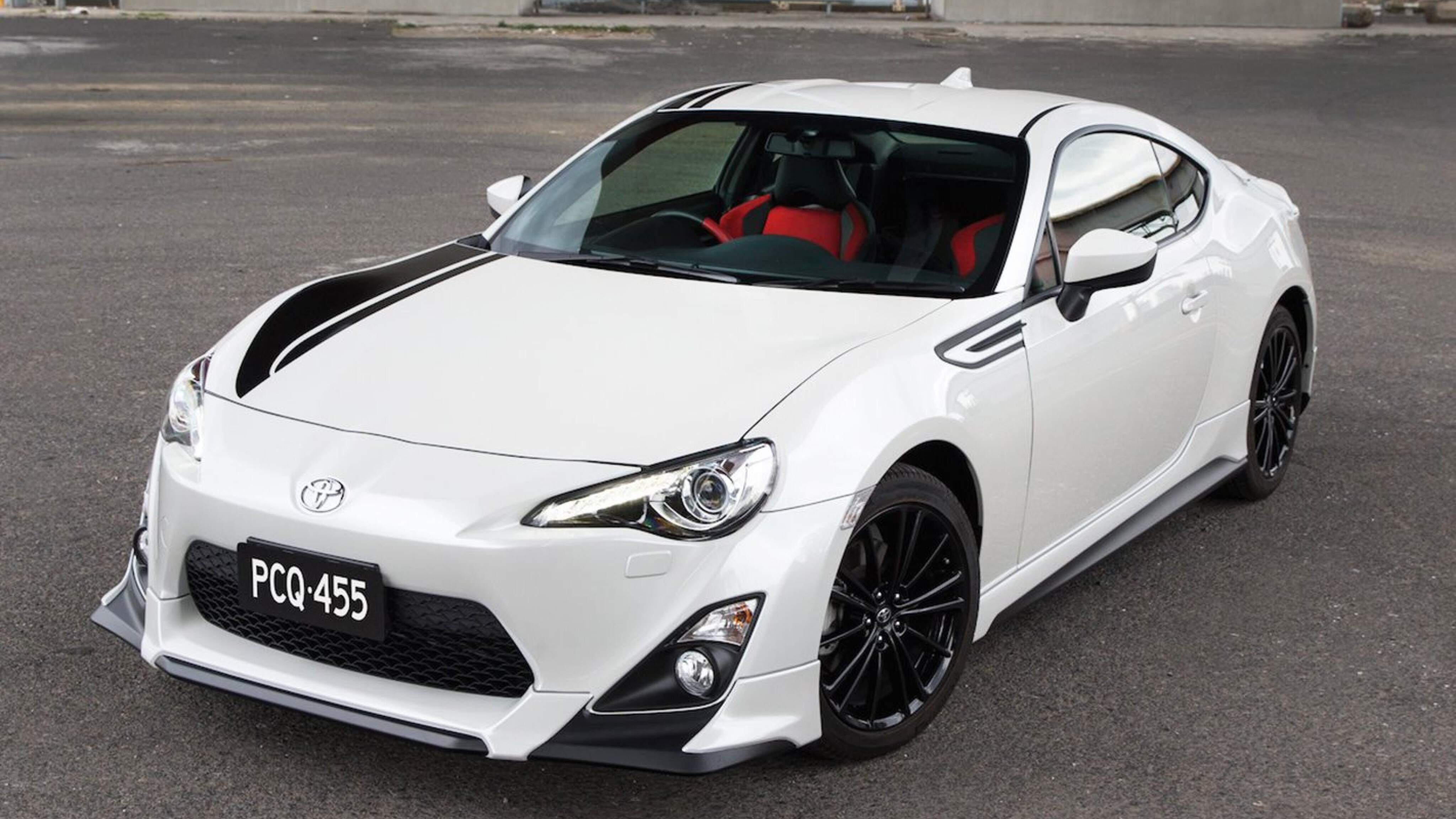 Toyota reveals 86 Blackline Edition