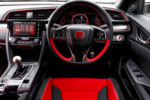 2017-Honda-Civic-Type-R-steering-wheel.jpg
