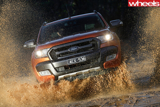 Ford -Ranger -Driving -through -mud