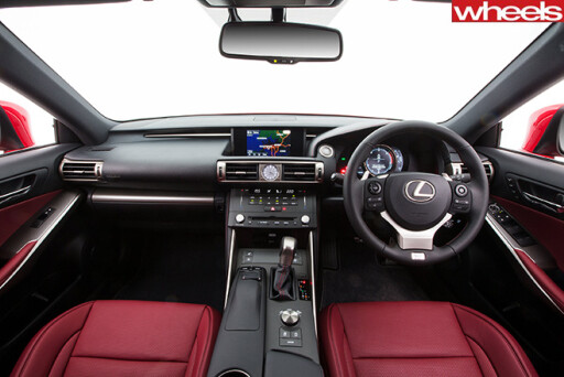 Lexus -Is 200t -interior