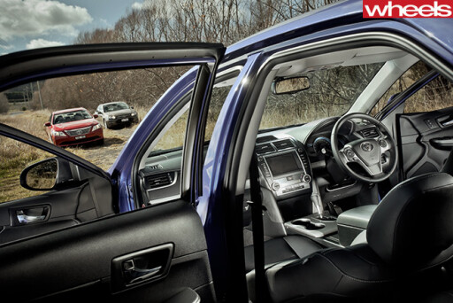 2012-Toyota -Camry -Hybrid -interior