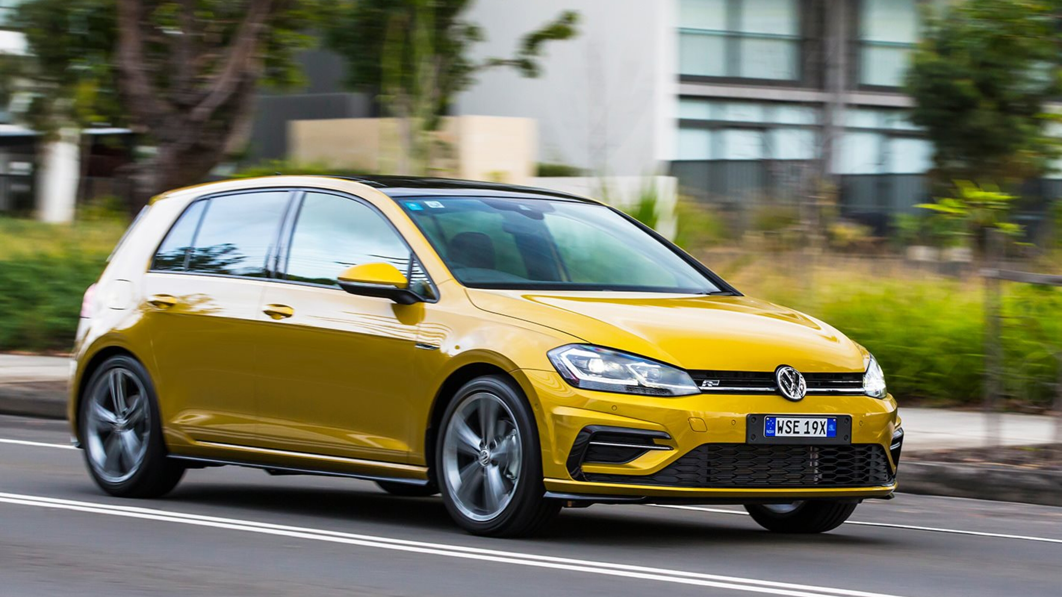 Volkswagen Golf Mk.7.5 2020 Review, Price & Features
