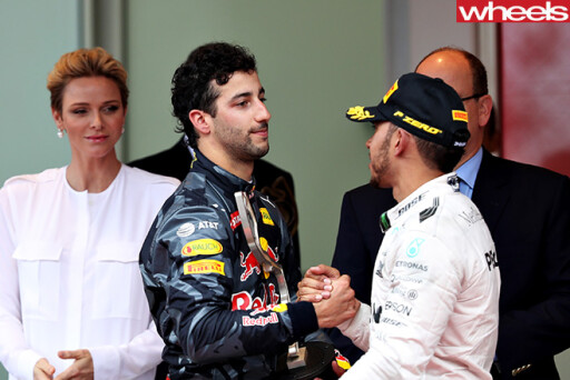 Daniel -Ricciardo -shaking -hands -Lewis -Hamilton