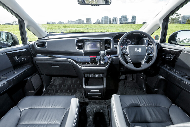 Kia Carnival V Honda Odyssey Interior Jpg