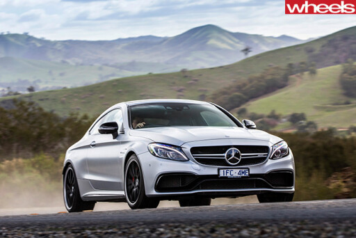 Mercedes -AMG-C63-Coupe -dirt -driving