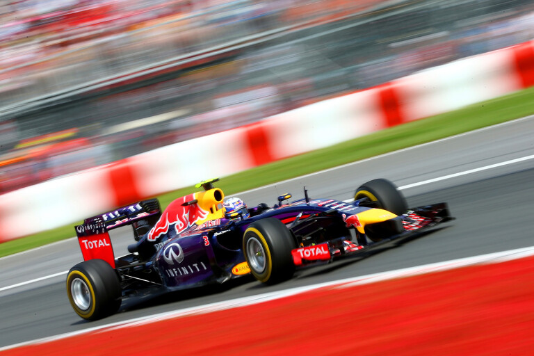 Daniel Ricciardo wins Canadian F1 Grand Prix