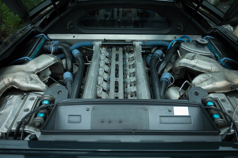 Bugatti turbo engine