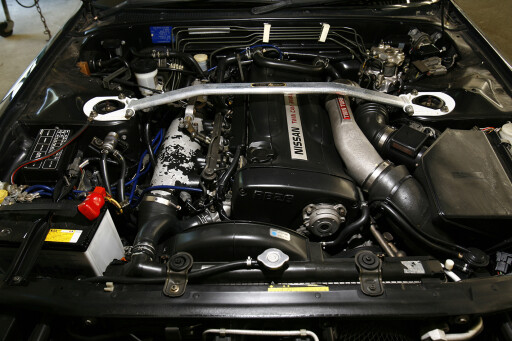 Nissan Skyline R32 GT-R engine