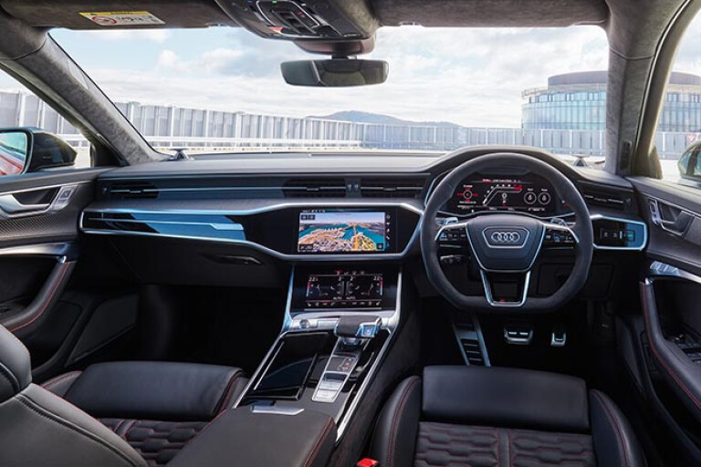 2020 Audi RS6 Avant interior