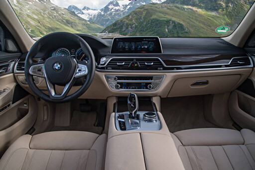 2017 BMW 740e interior