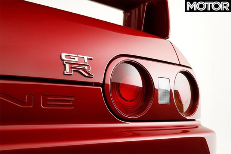 Nissan R32 Skyline GT-R badge