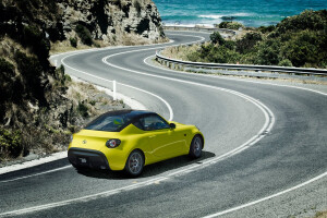 Toyota S-FR previews smaller, lighter 86 coupe