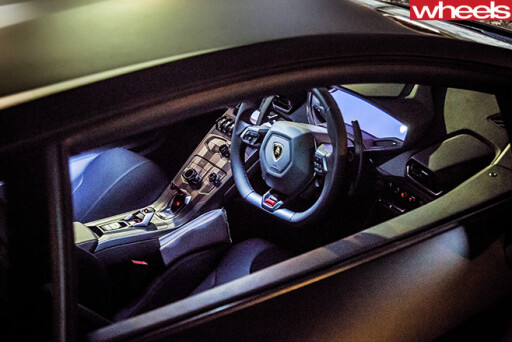 Lamborghini -Huracan -inside -window
