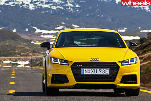 Audi -TTS-front -driving -front