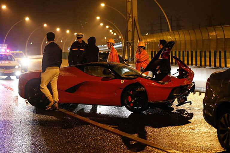 LaFerrari crashes in Shanghai