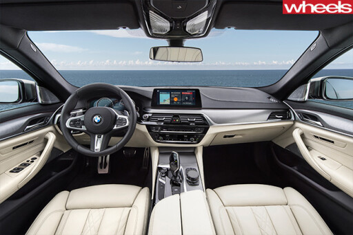 BMW-M550i -2017-interior