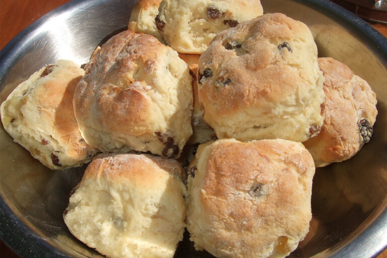 Date, golden syrup and orange scones
