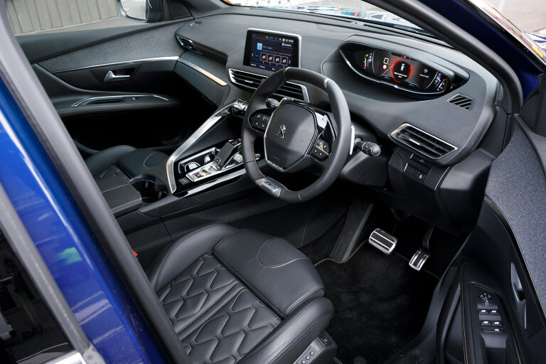 Peugeot 3008 GT-Line 2018 Front Seat Interior
