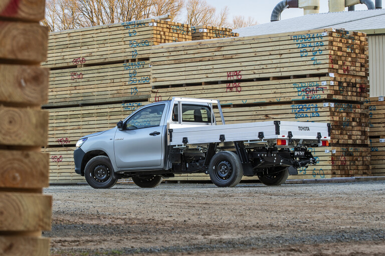 hILUX wORKMATE