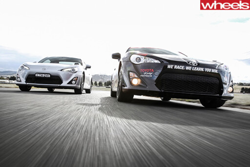 Toyota -86-GTS-vs -Toyota -86-Race -Car -front -driving
