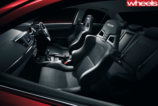2008-Mitsubishi -Lancer -Evo -X-interior -profile