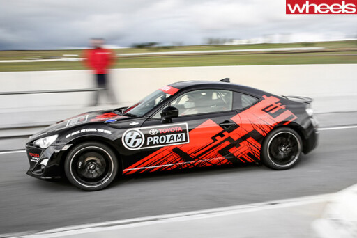 Toyota -86-Race -Car -side -driving