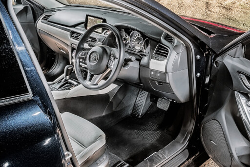 Mazda -6-GT-interior