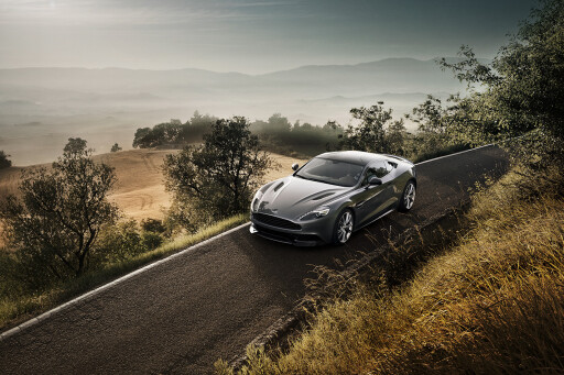 2012-Aston-Martin-Vanquish-drive.jpg