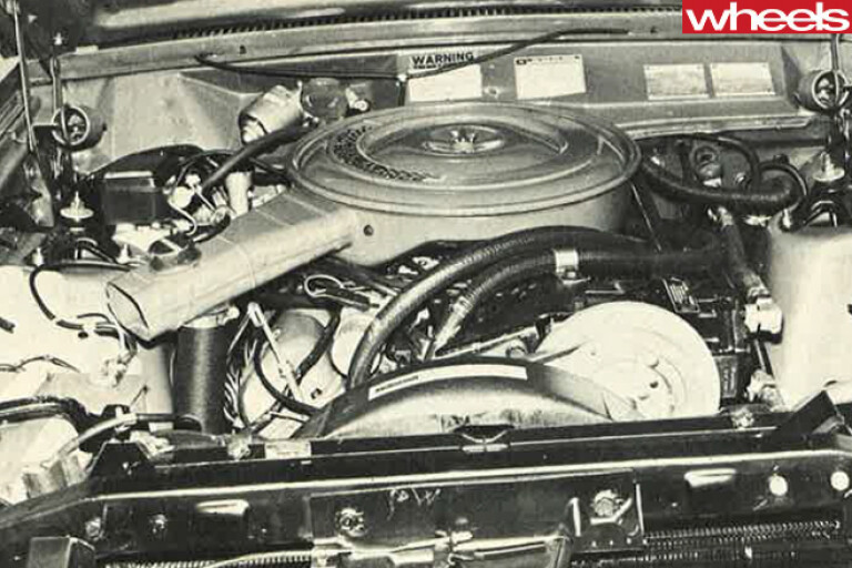 1975-Ford -Falcon -XC-engine