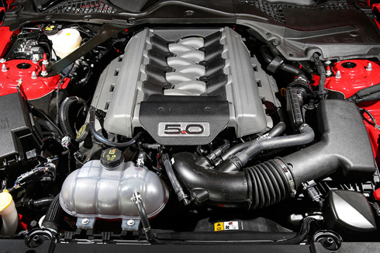 Ford Mustang V8 Engine