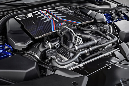 2018 BMW M5 engine.jpg