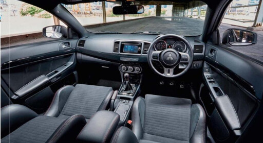 Mitsubishi Lancer Evo final edition interior