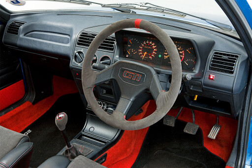 1987 Peugeot 205 GTi steering wheel