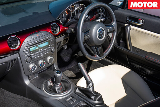 Mazda MX-5 NC interior