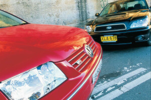 2001 Subaru Liberty B4 vs Volkswagen Bora V6 4Motion comparison review