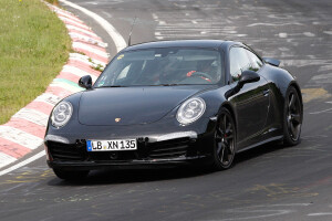 Porsche 911 GTS spy shots