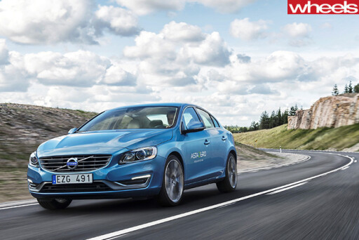Volvo -Test -Facility -road -driving -following -lane -markings