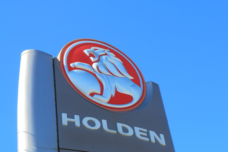 Holden to shed 30 dealers as shutdown looms