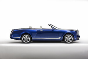 Bentley Mulsanne Grand Convertible profile