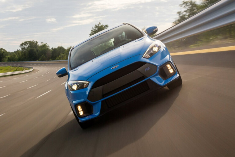 Ford Focus RS track test