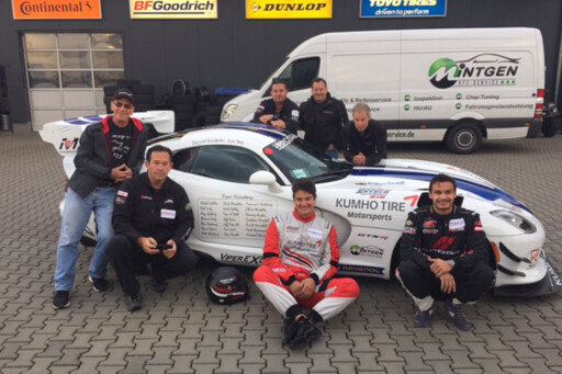 Dodge Viper ACR Nurburgring team