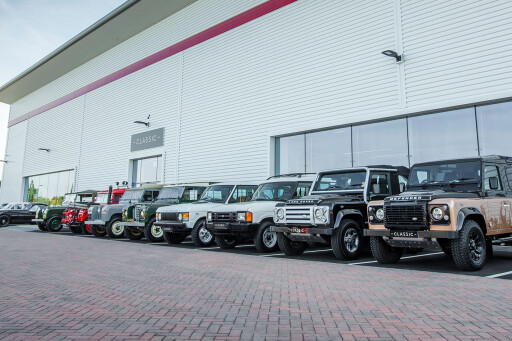 Jaguar-Land-Rover-Factory-lined-up.jpg